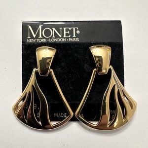 VNT Monet 51852 Gold-Tone Earrings
